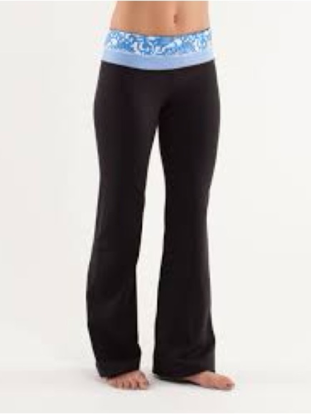 Lululemon groove pants 4 Black Lounge Pants with Blue Patterned Waistband